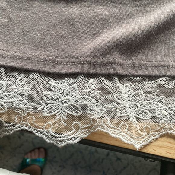 Soft knit tunic with lace trim - Picture 3 of 5